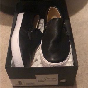 Slip on sneakers